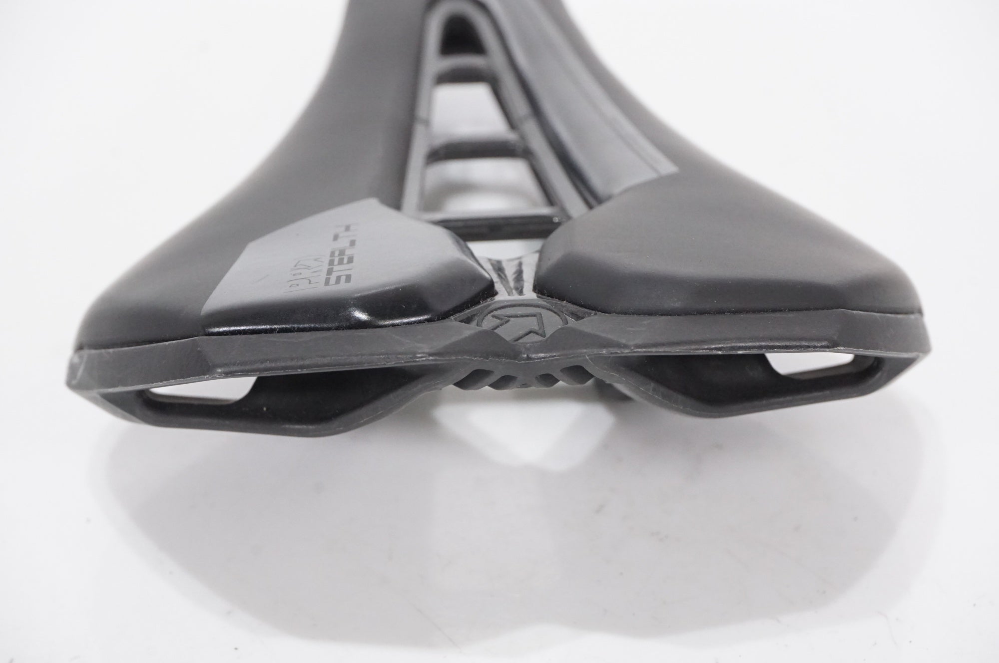 SHIMANO 「シマノ」 PRO STEALTH PERFORMANCE サドル / AKIBA店