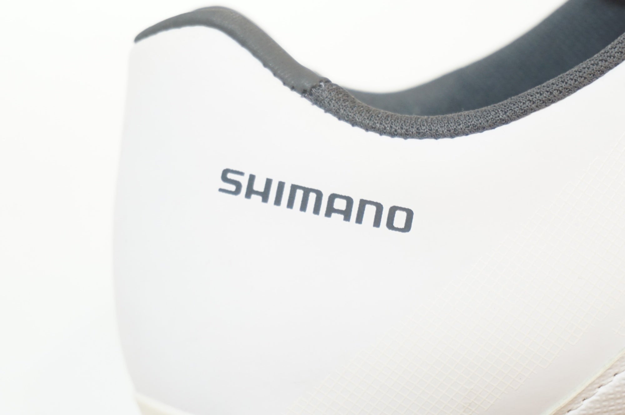 SHIMANO 「シマノ」 SHRC300M W01E EU43 27.5cm シューズ / 浦和ベース