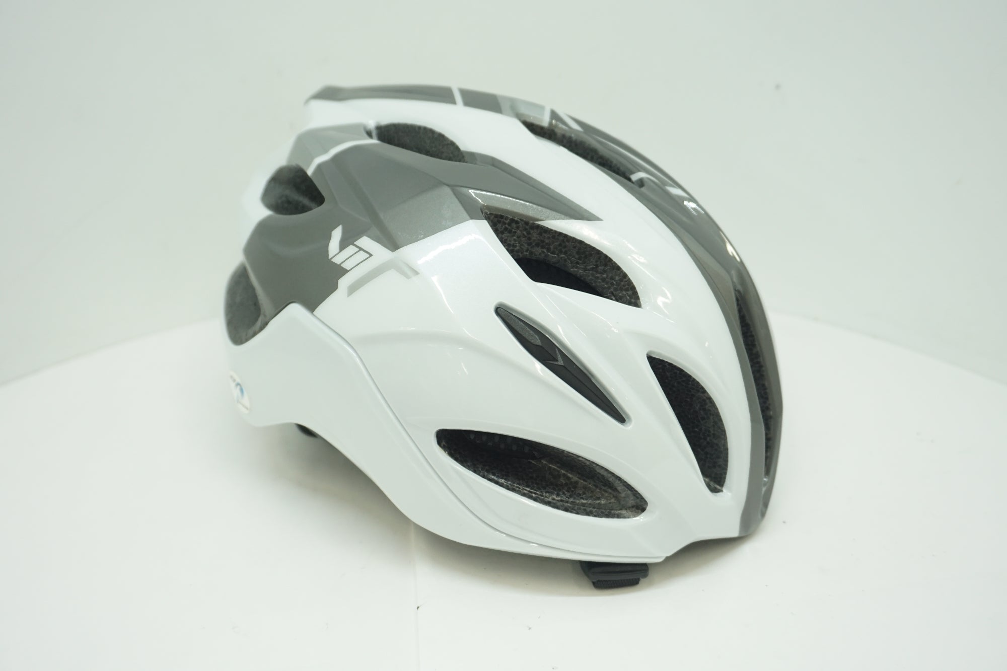 OGK KABUTO 「オージーケーカブト」 VITT S/Mサイズ ヘルメット / 大阪美原北インター店