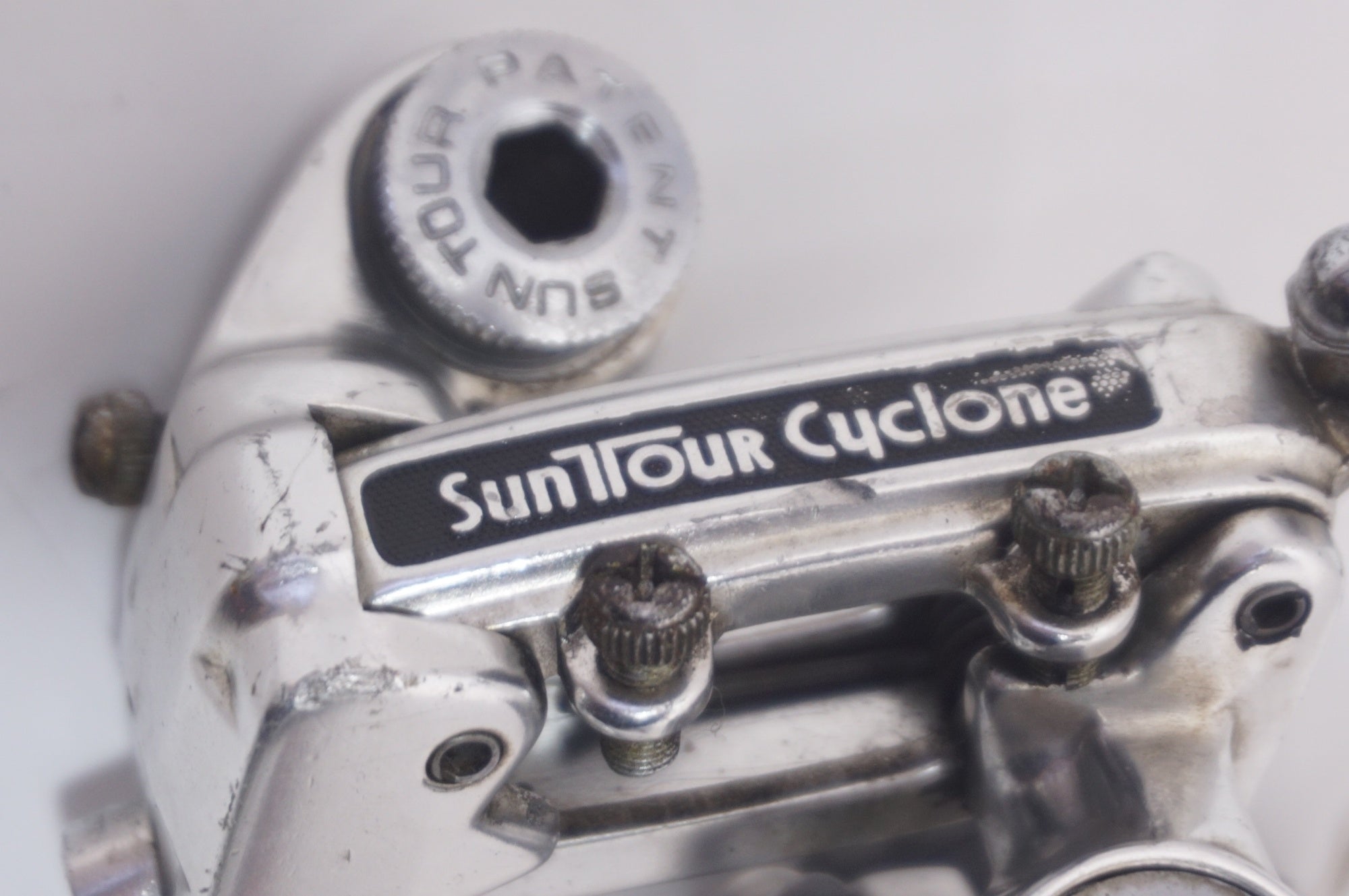 SUNTOUR 「サンツアー」 CYCLONE リアディレイラー / 世田谷店