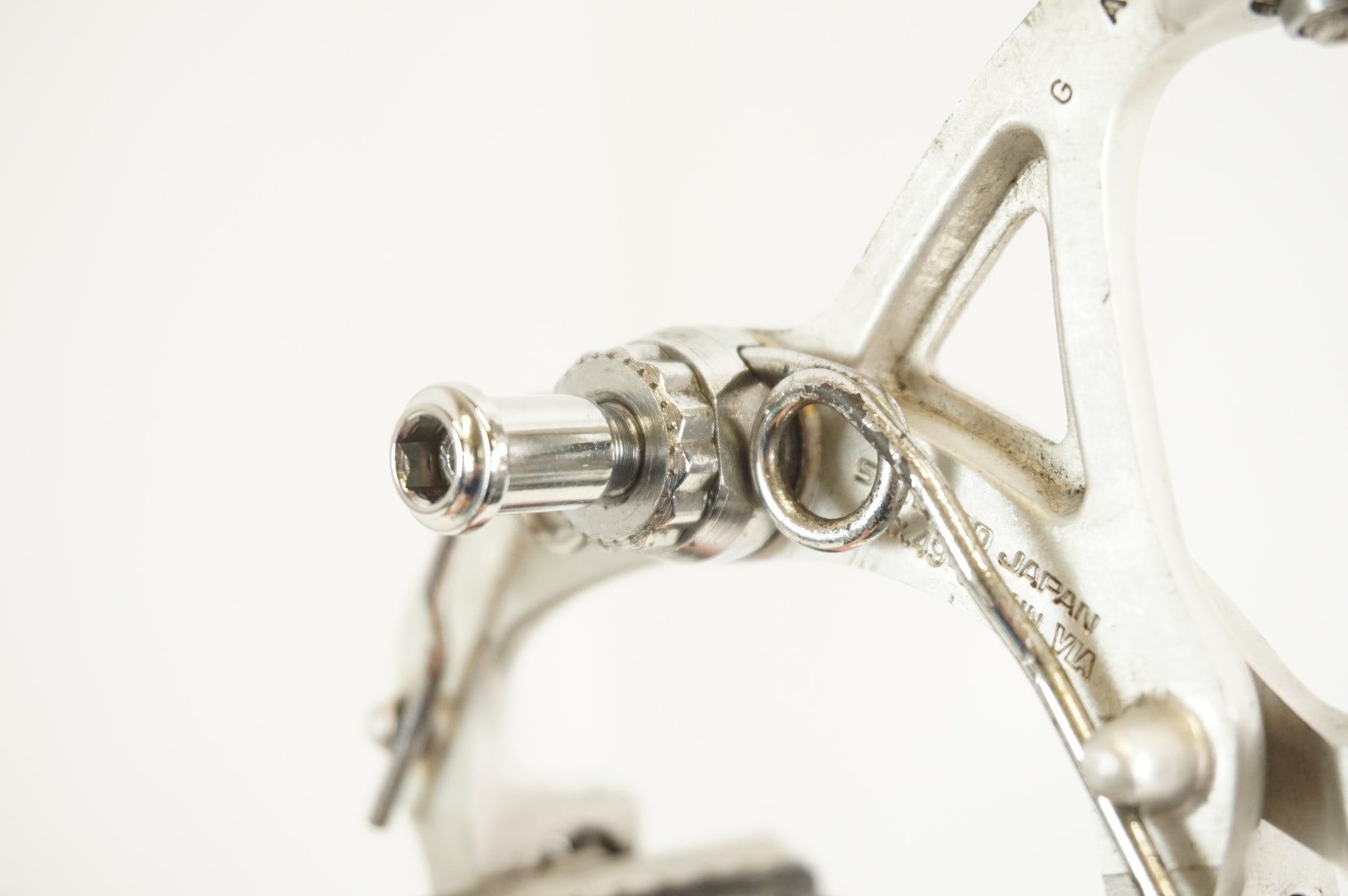 Shimano Dura-Ace Vブレーキ 4個セット KiAn5yrqLGmN021hwy6XKrHCytXbcn