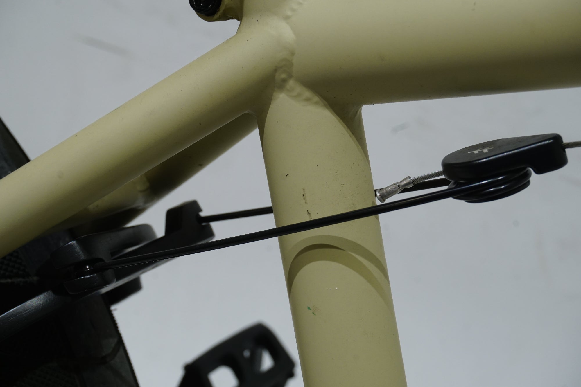 FLYBIKES 「フライバイクス」 NEUTRON 2017年モデル BMX / 浜松店