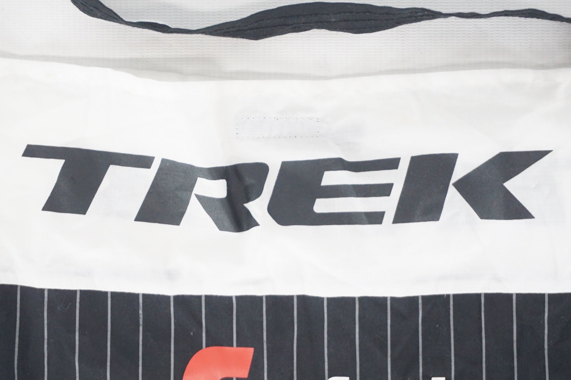 TREK 「トレック」 Segafredo デザインサコッシュ / 阪急塚口店