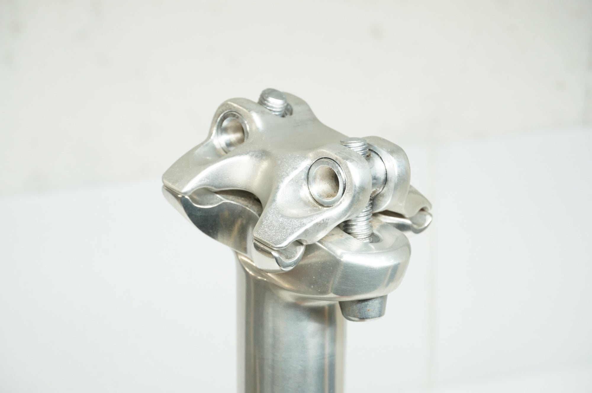 SIM WORKS 「シムワークス」 FROGGY 255mm φ27.2 シートポスト / 大宮