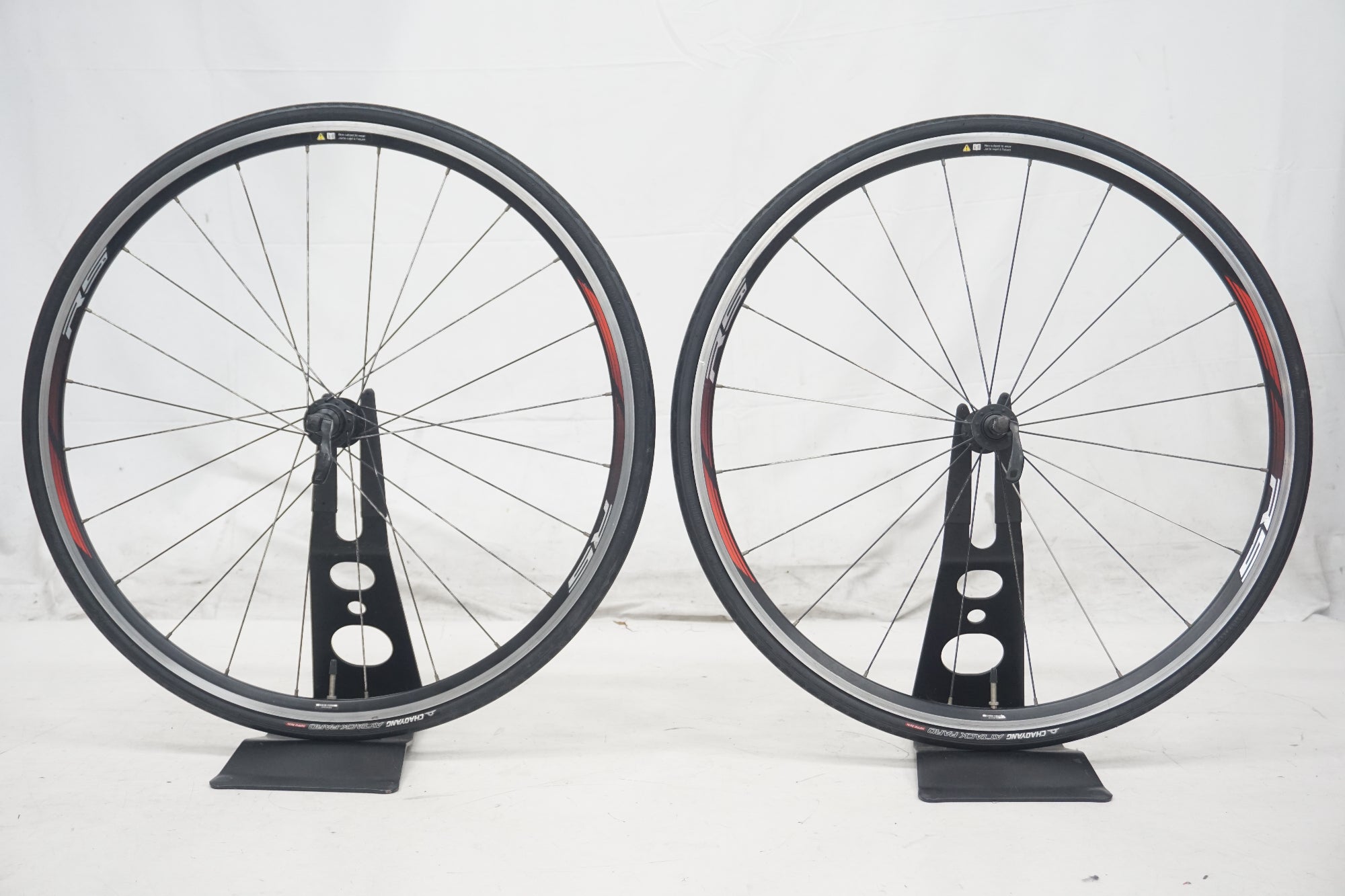 シマノ　RS 11速ホイールタイヤ付き SHIMANO 「シマノ」 WH-RS11 シマノ11速 ホイールセット / 大阪