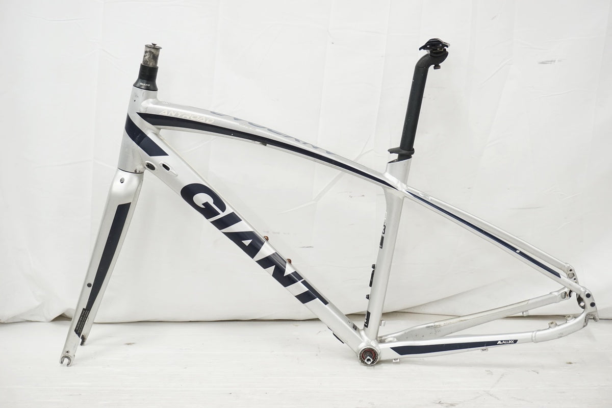 GIANT ANYROAD3 2019年モデル　引き取り希望 GIANT ANYROAD3 2019年モデル 引き取り希望 GIANT ANYROAD3 2019年
