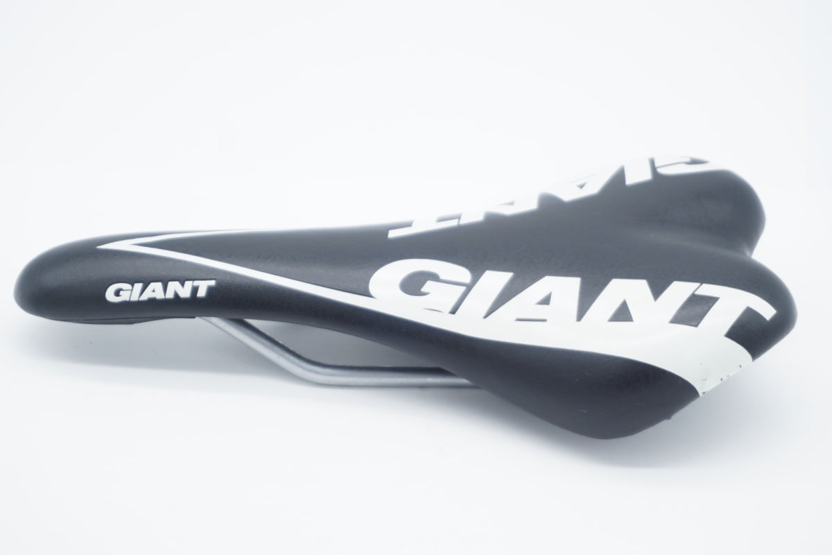GIANT 「ジャイアント」 サドル / 滋賀大津店 ｜ バイチャリ公式
