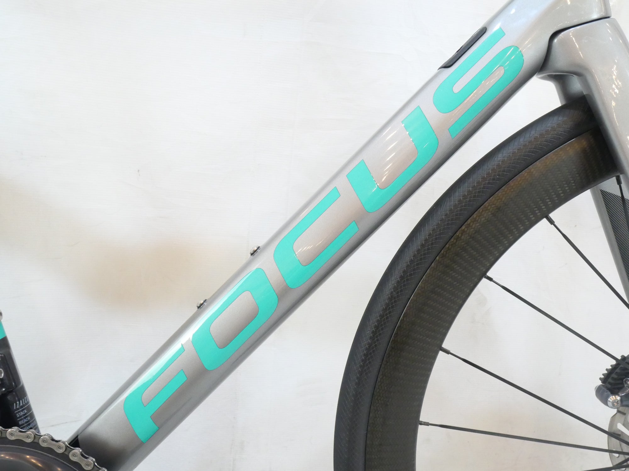 FOCUS 「フォーカズ」 IZALCO MAX DISC 9 ULTEGRA Di2 2020年モデル ロードバイク / バイチャリ浦和ベース