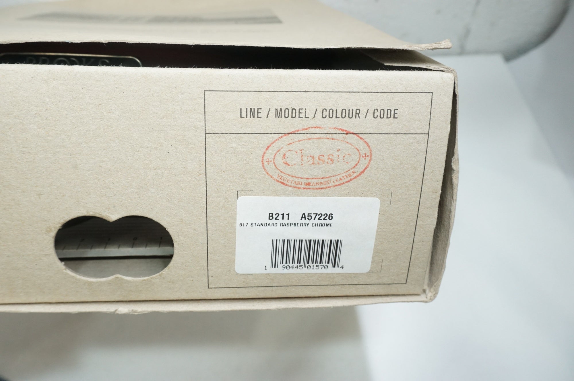 BROOKS 「ブルックス」 B17 STD ラズベリーカラー サドル / 大宮店