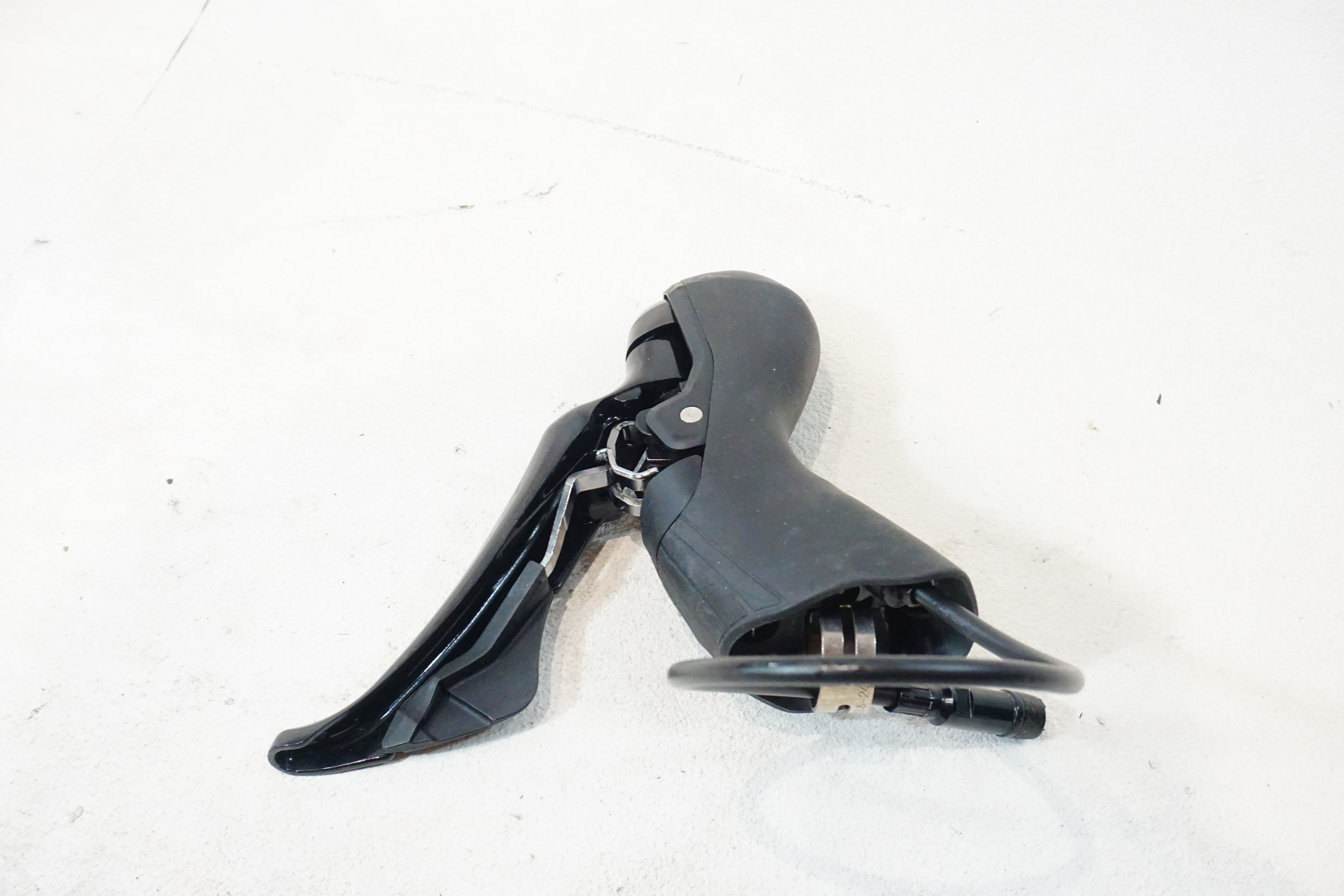 SHIMANO 「シマノ」 105 ST-R7020 デュアルコントロールレバー / 横浜